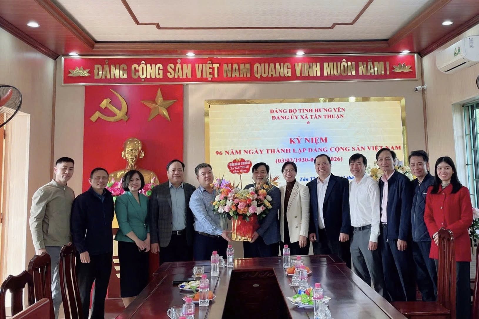 Kỷ niệm 96 năm ngày thành lập Đảng cộng sản Việt Nam