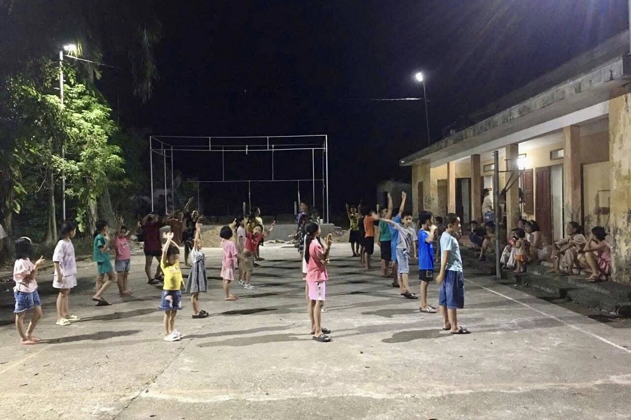 Thiếu niên, nhi đồng xã Tân Thuận rộn ràng chuẩn bị đón Tết Trung thu