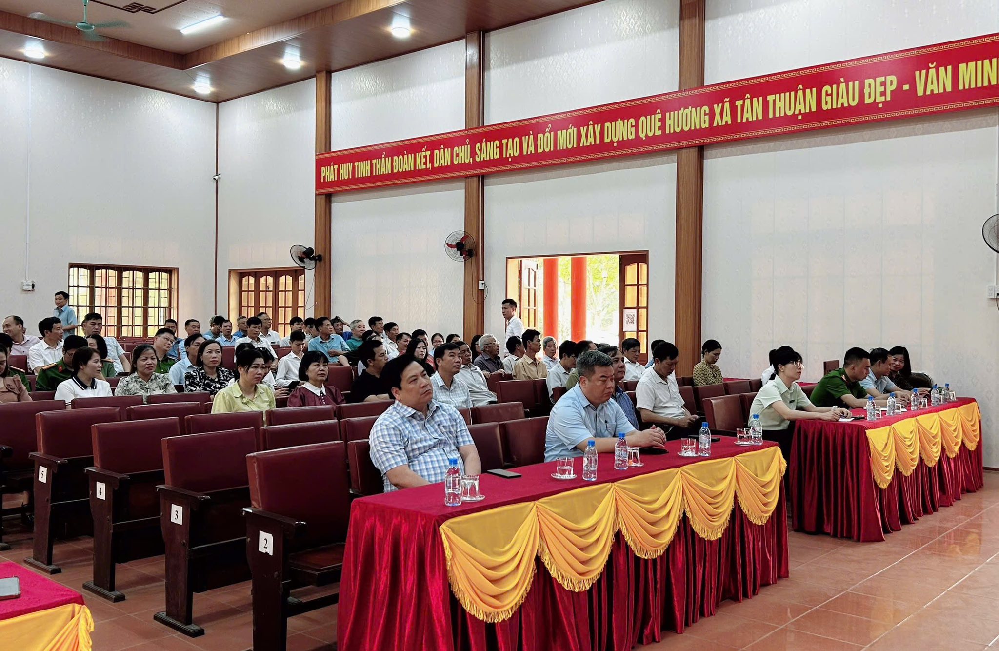 Hội nghị nghiên cứu, học tập, quán triệt và triển khai thực hiện Nghị quyết Hội nghị lần thứ Hai, Ban Chấp hành Trung ương Đảng khóa XIV